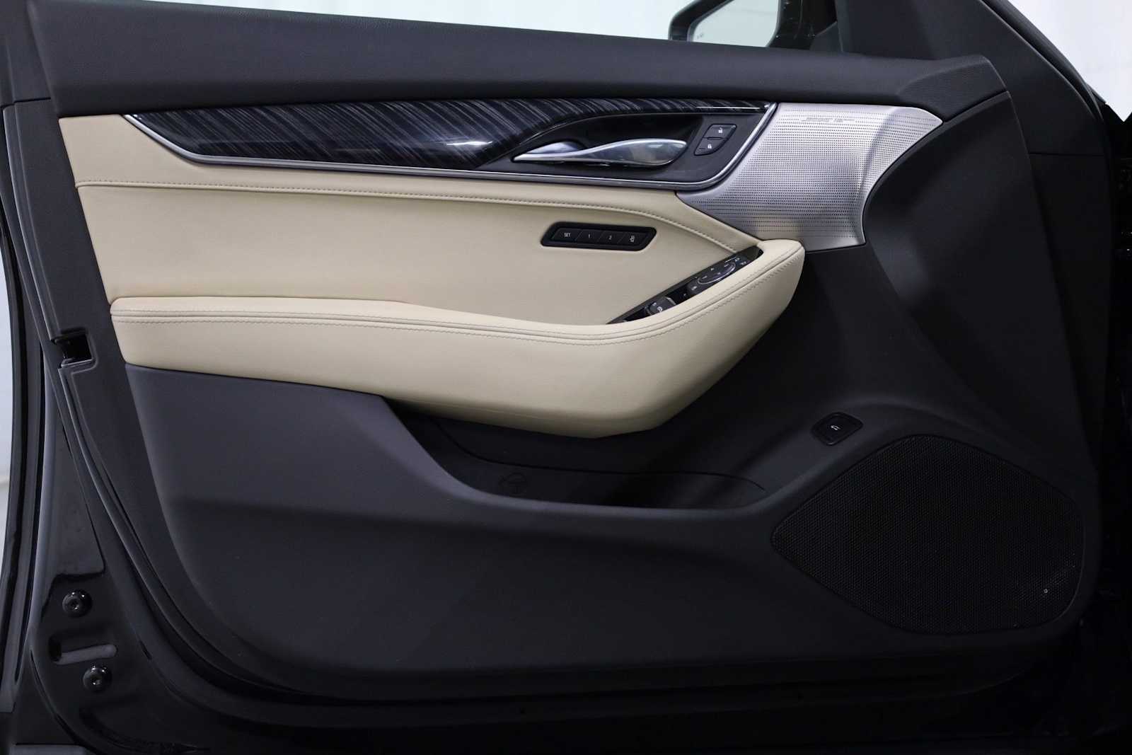 Thumbnail: 2023 Cadillac CT5 - 16