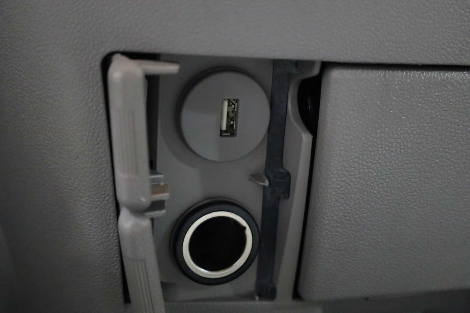 Thumbnail: 2015 Honda Odyssey - 31