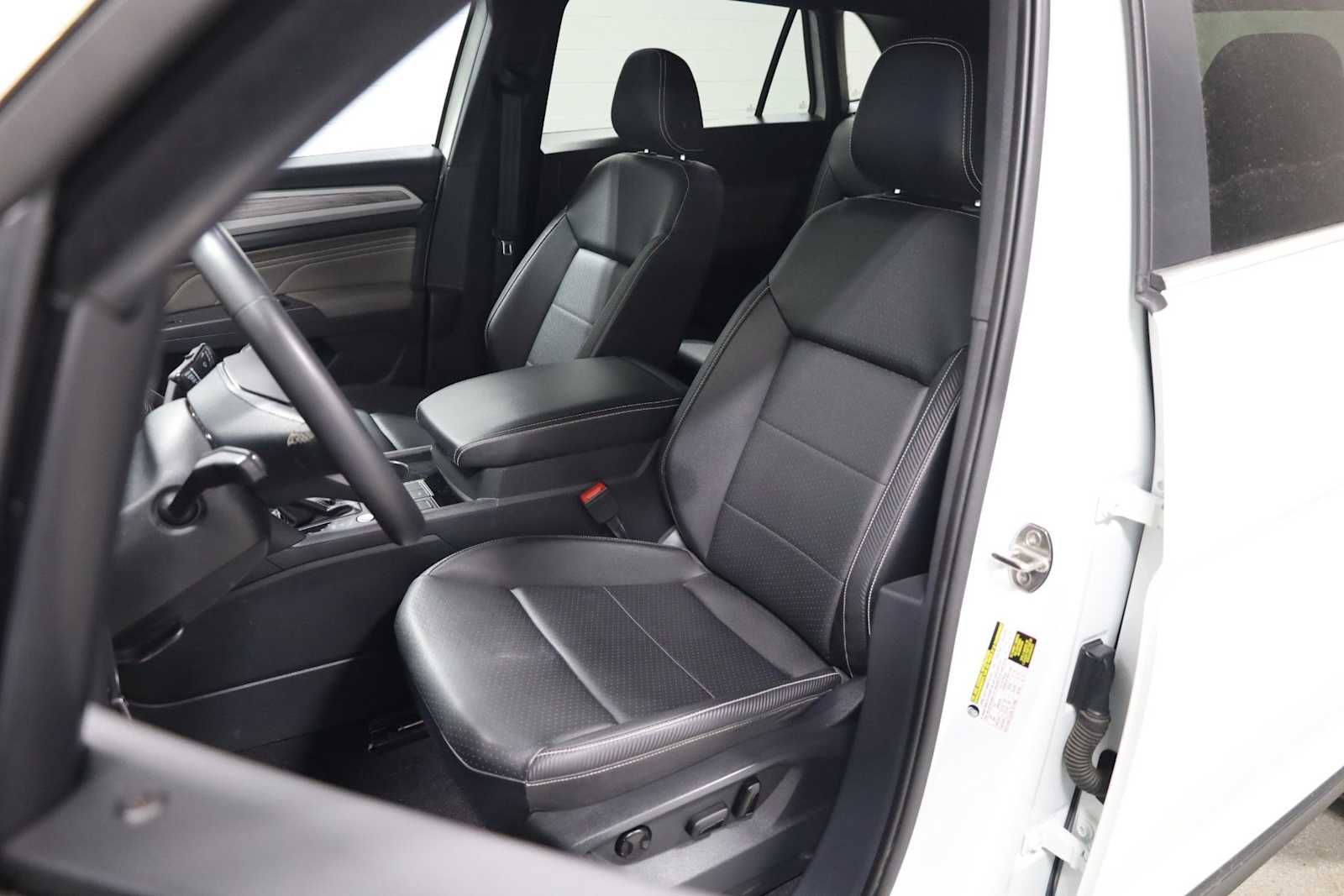 Thumbnail: 2023 Volkswagen Atlas - 5