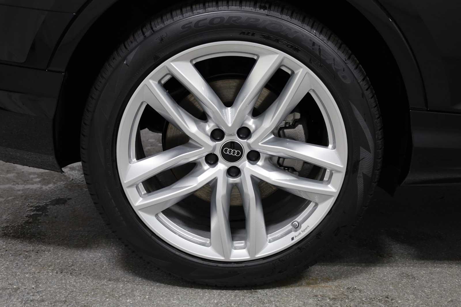 Thumbnail: 2025 Audi Q7 - 36