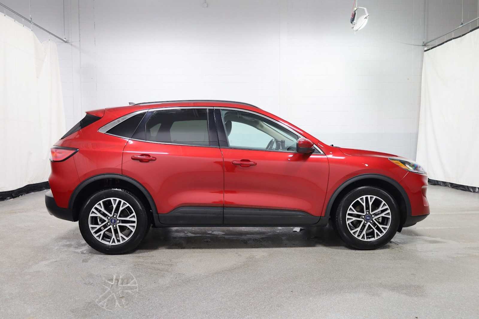 Thumbnail: 2020 Ford Escape - 10