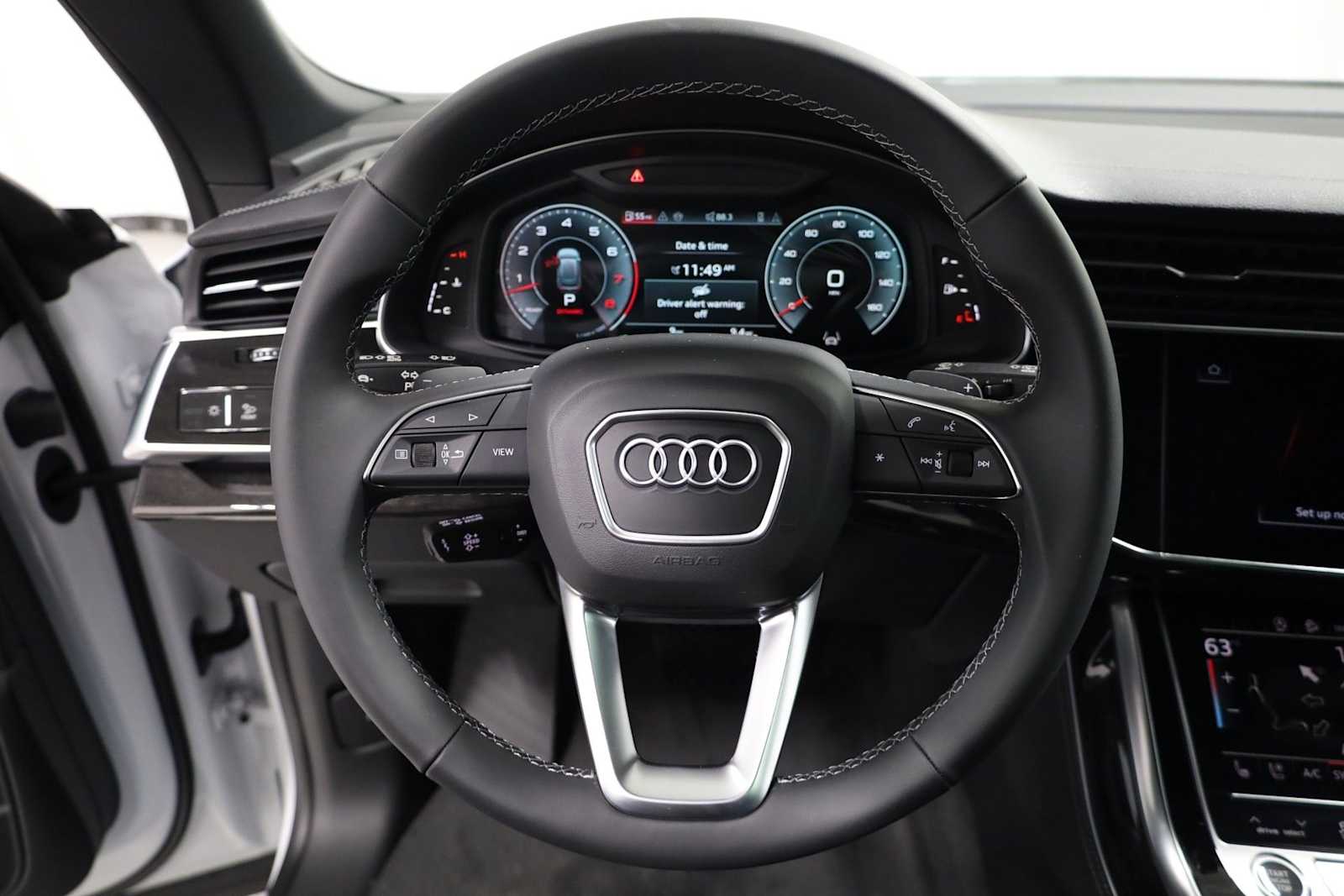 Thumbnail: 2026 Audi Q8 - 23