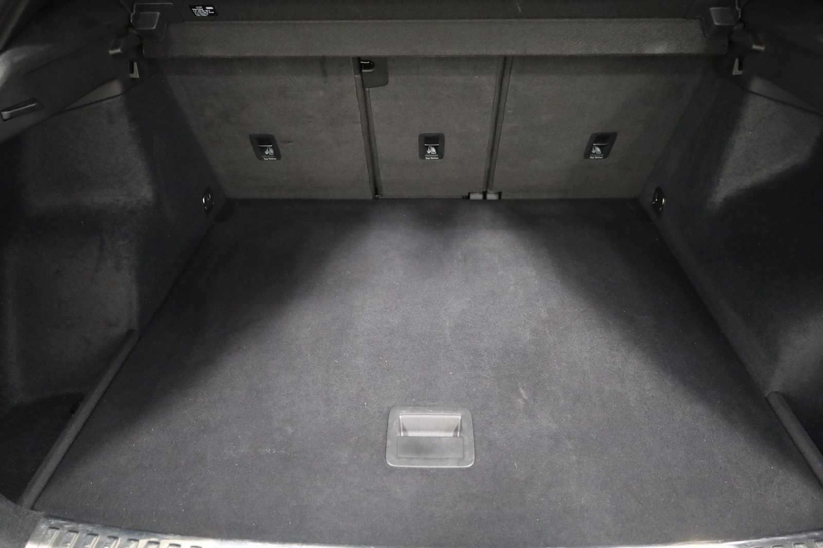 Thumbnail: 2023 Audi Q3 - 37