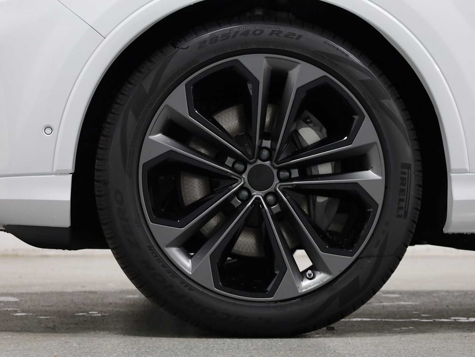 Thumbnail: 2026 Audi Q7 - 38