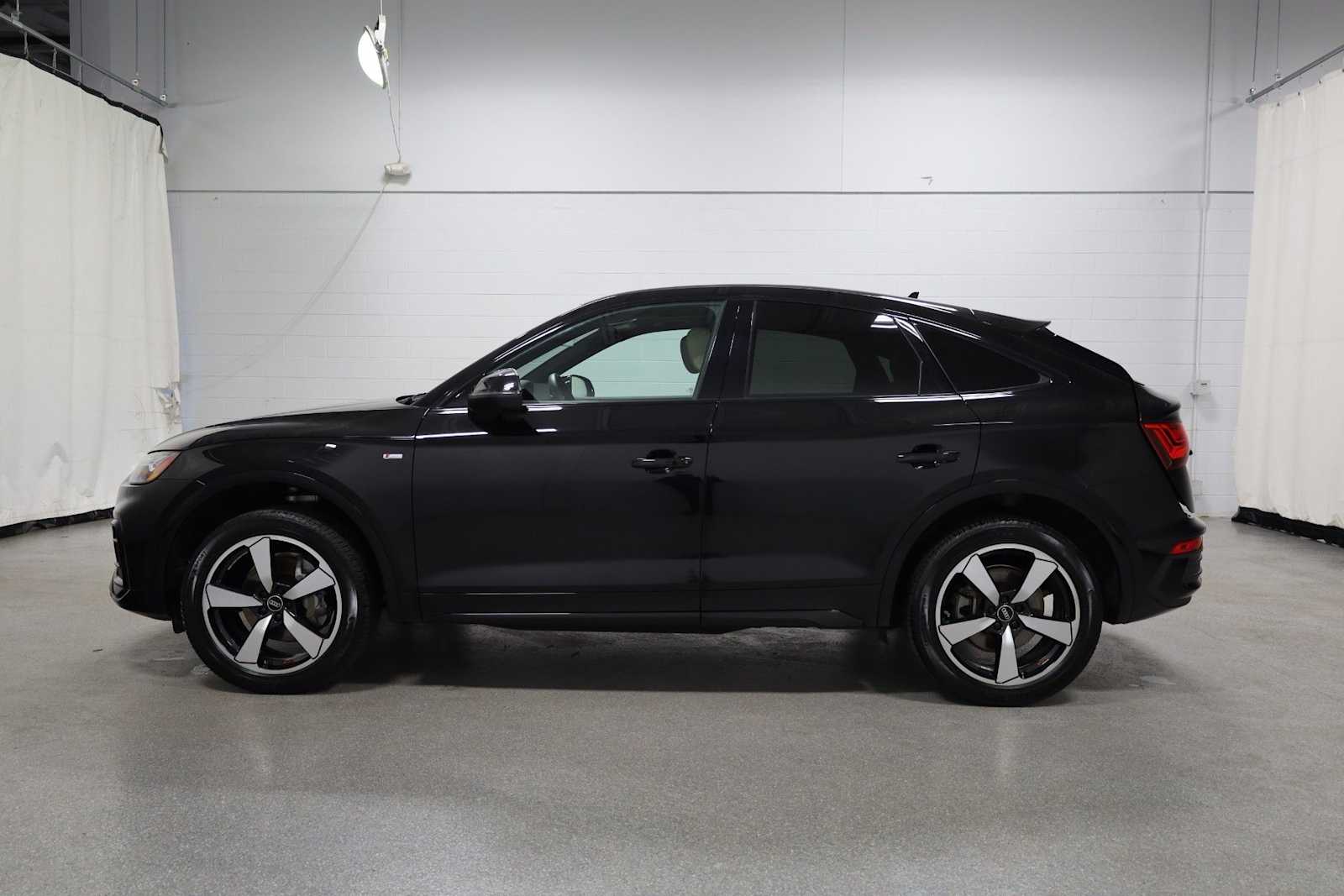 Thumbnail: 2023 Audi Q5 - 2