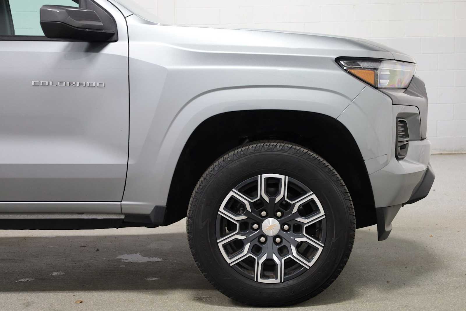 Thumbnail: 2023 Chevrolet Colorado - 11