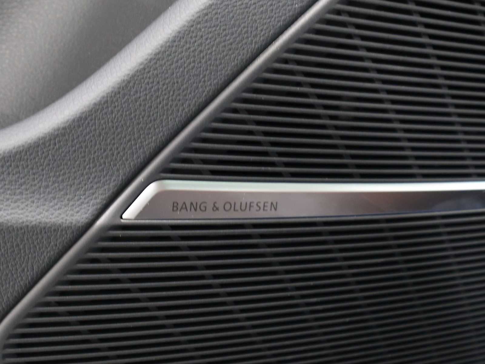 Thumbnail: 2026 Audi Q7 - 15