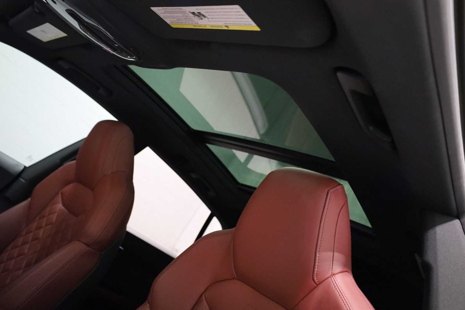 Thumbnail: 2023 Audi SQ8 - 19