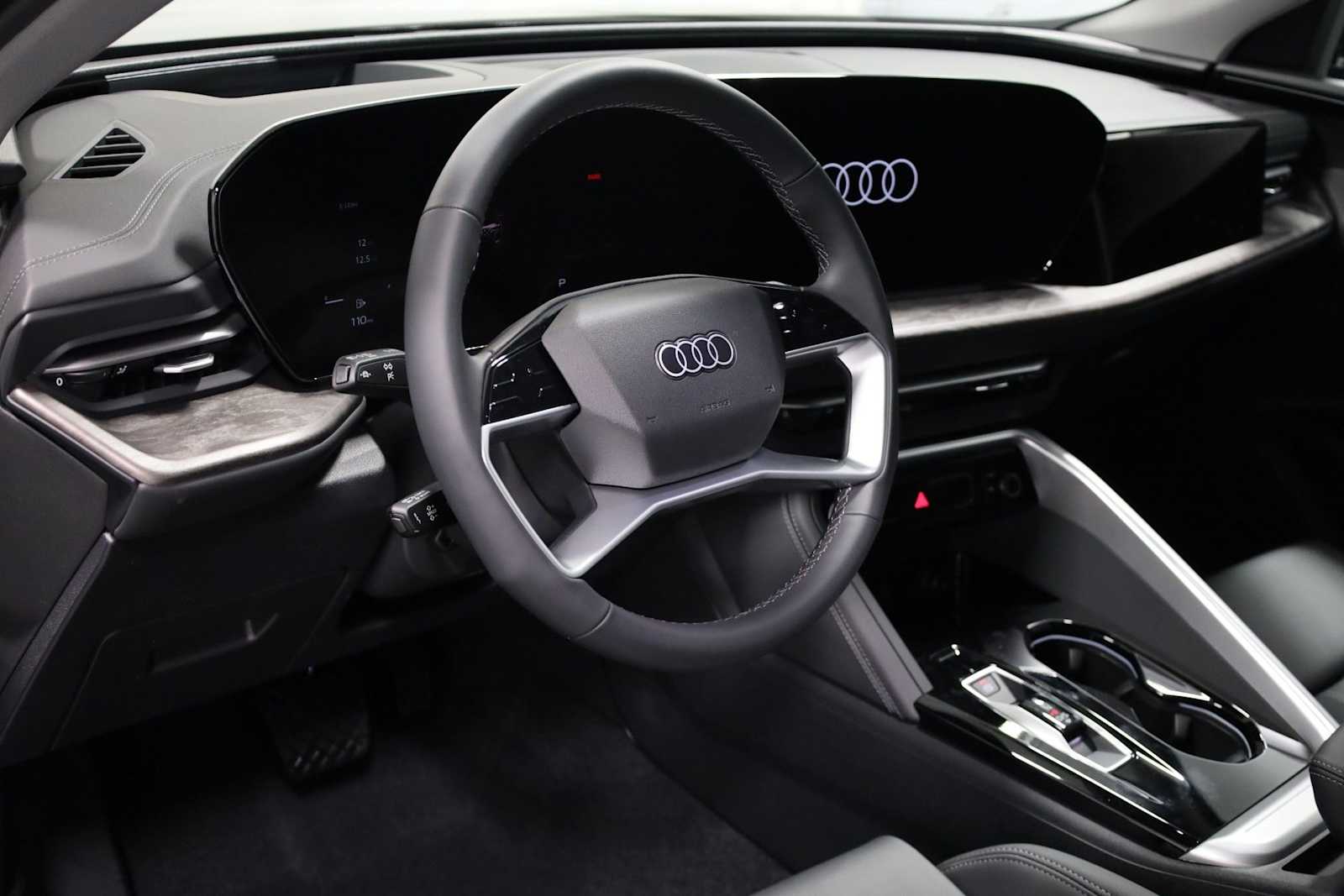 Thumbnail: 2025 Audi Q5 - 4