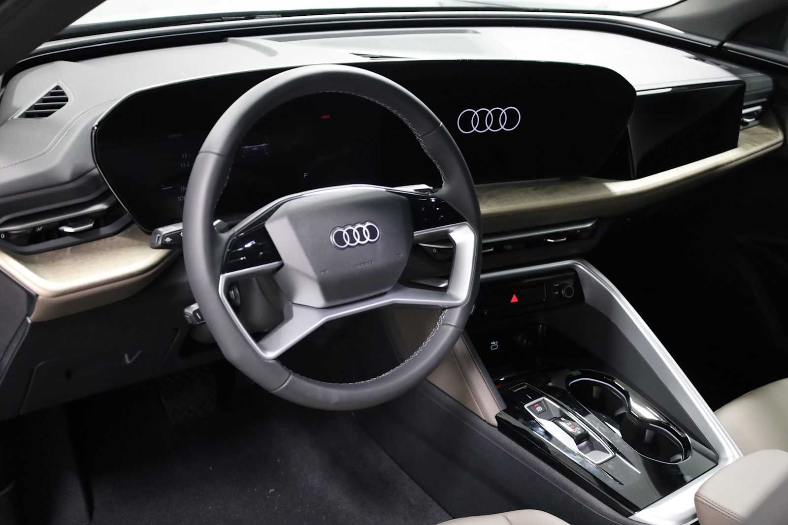 Thumbnail: 2025 Audi Q5 - 4