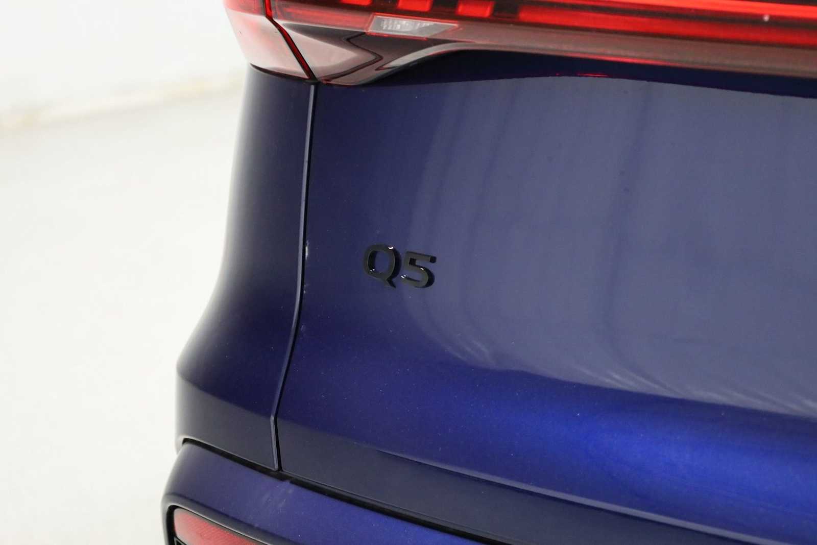 Thumbnail: 2025 Audi Q5 - 7