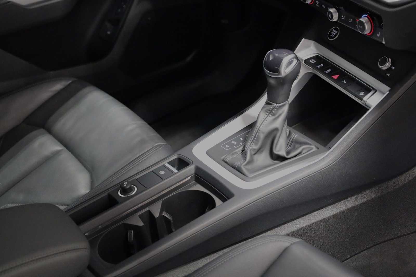 Thumbnail: 2023 Audi Q3 - 19