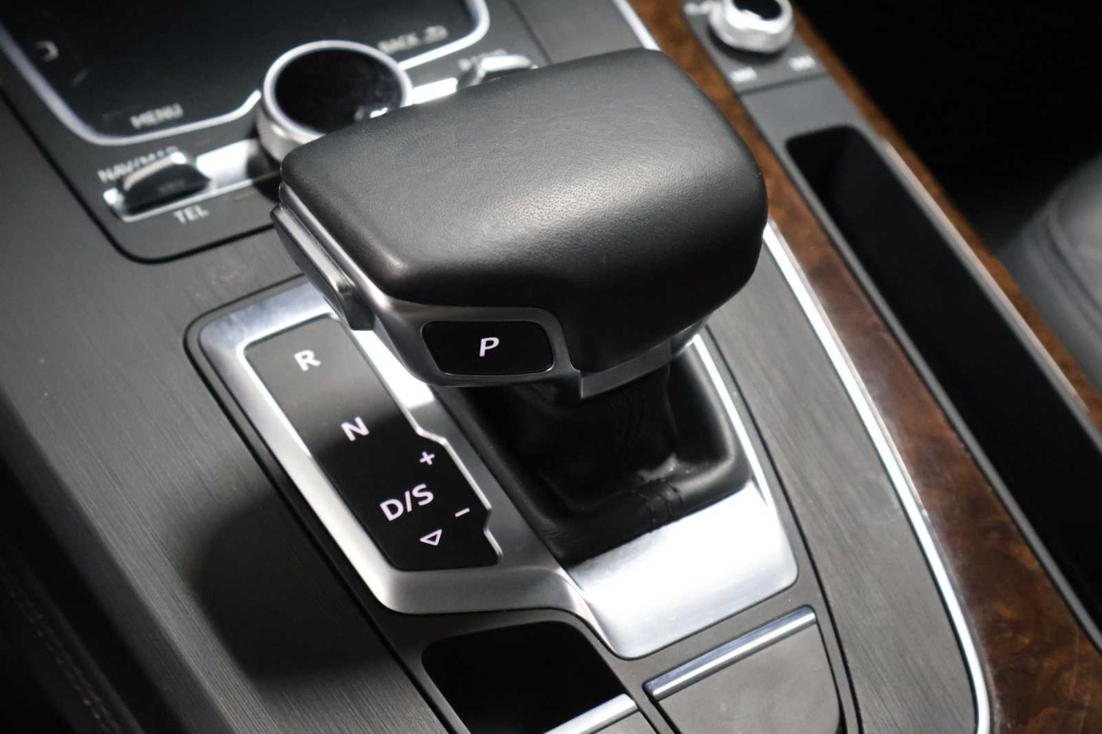 Thumbnail: 2020 Audi Q5 - 25