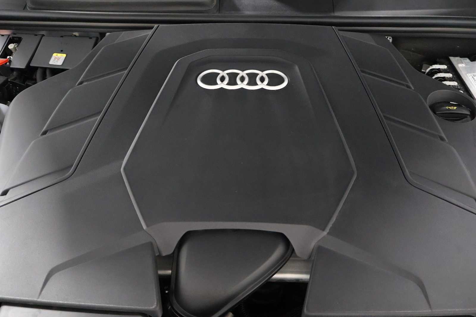 Thumbnail: 2025 Audi Q8 - 40