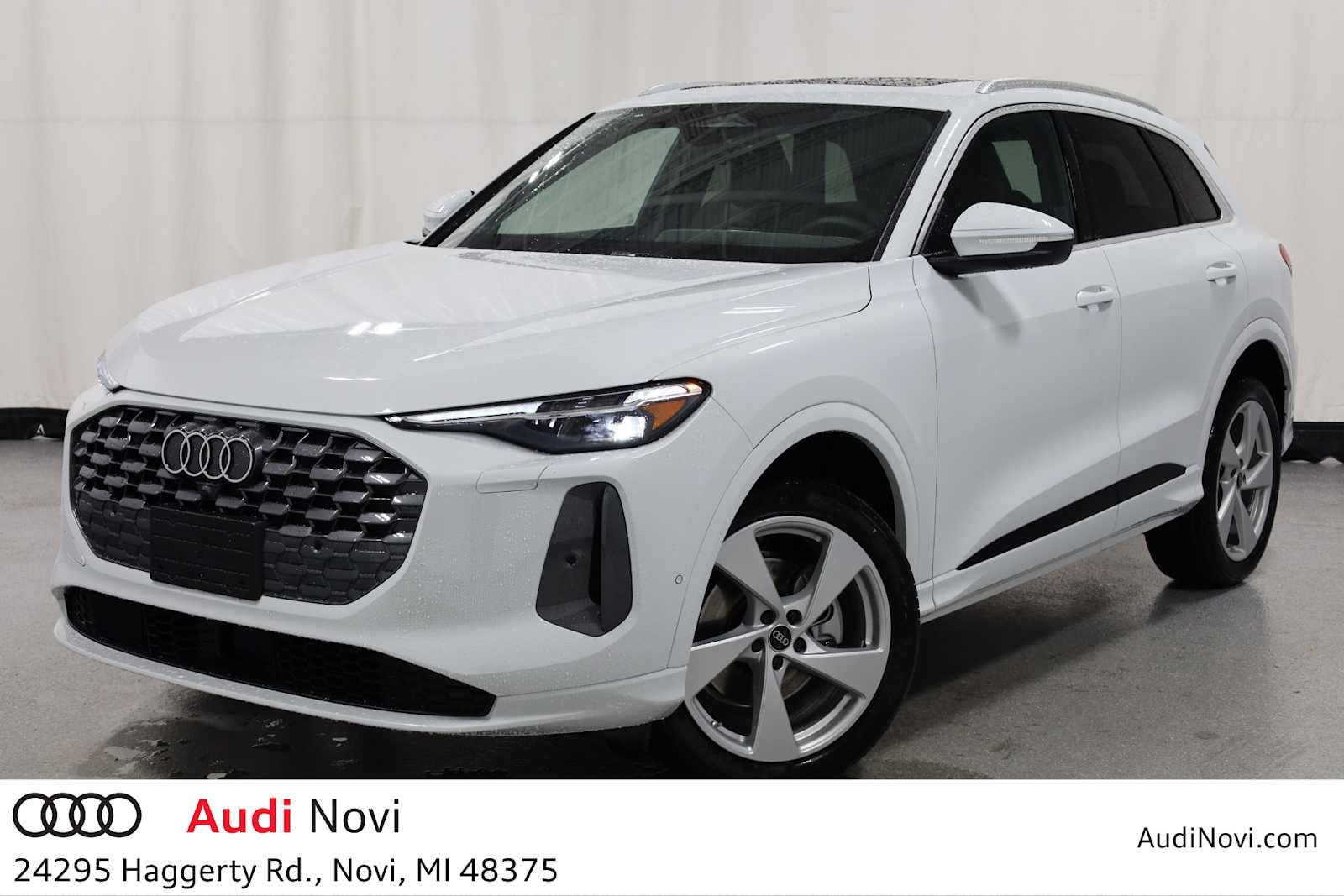 Thumbnail: 2025 Audi Q5 - 1