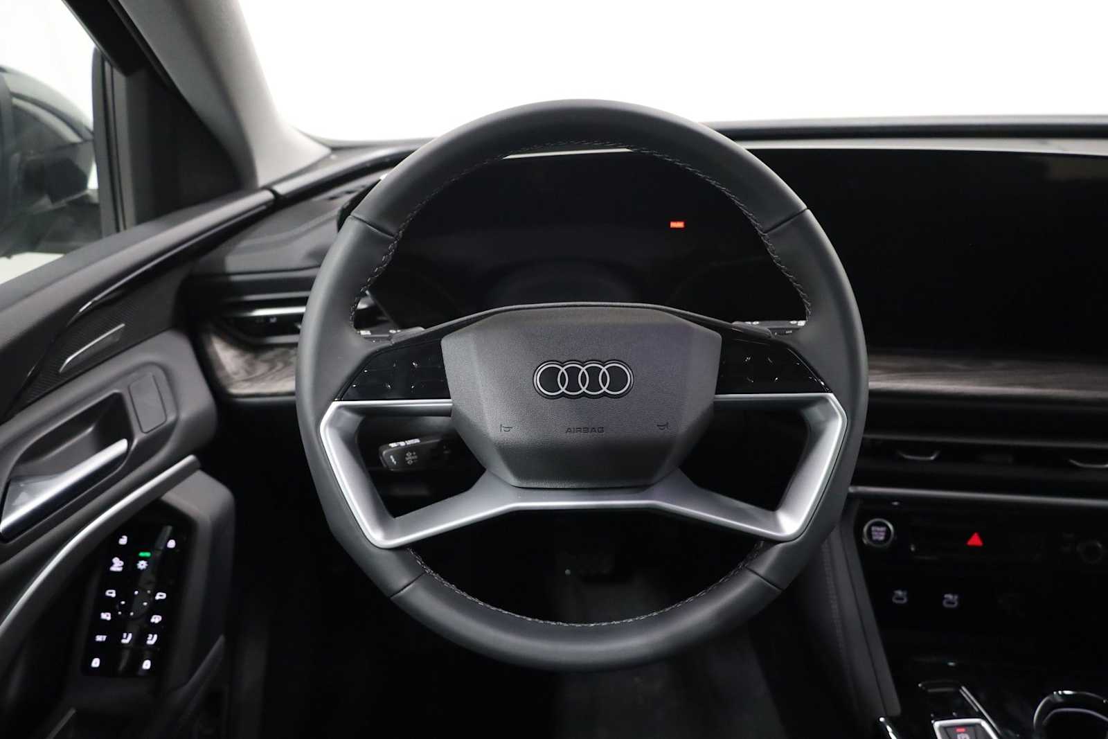 Thumbnail: 2025 Audi Q5 - 23