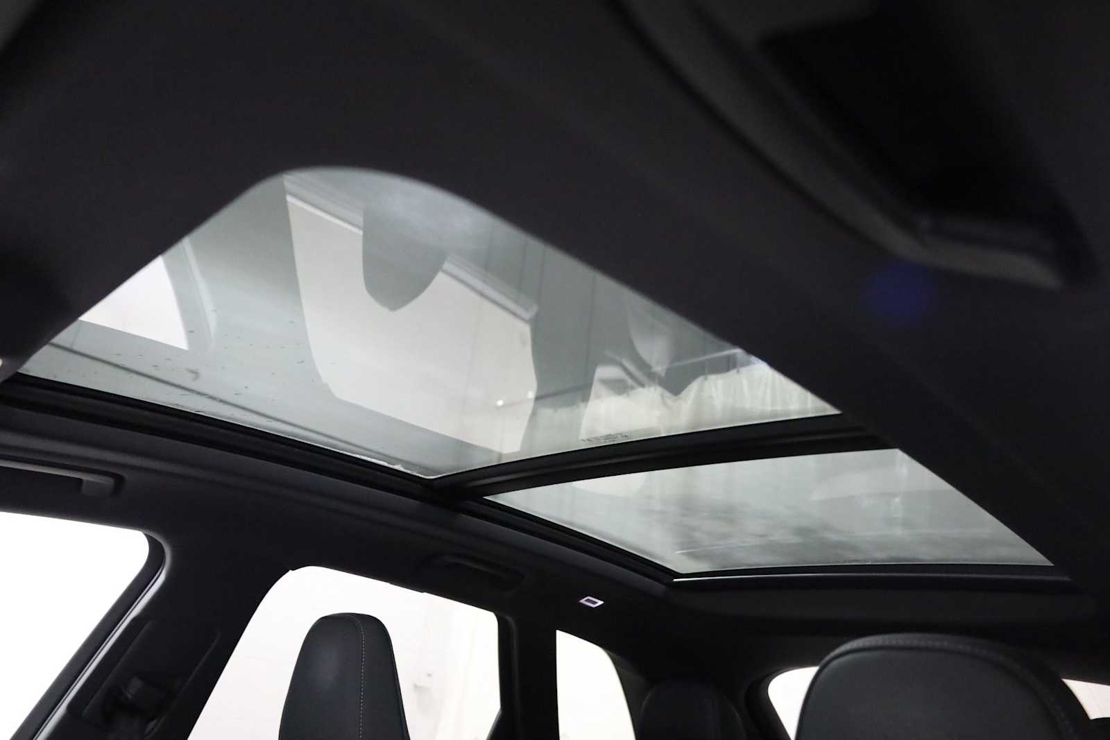 Thumbnail: 2025 Audi SQ5 - 19