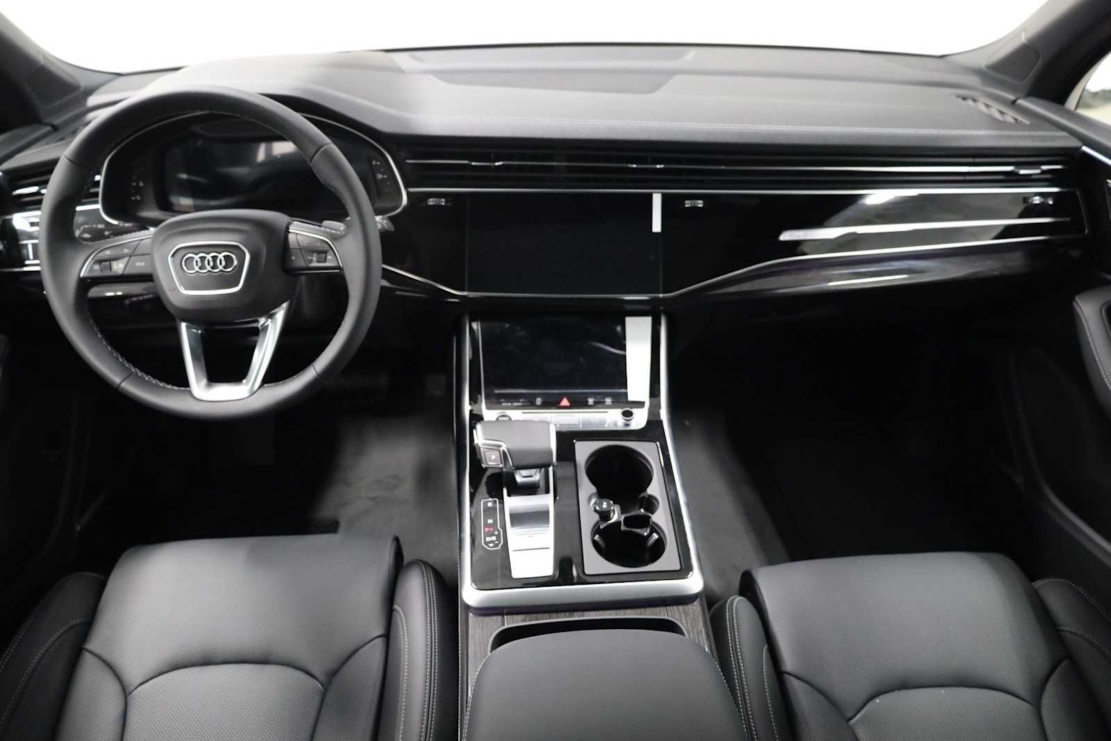 Thumbnail: 2026 Audi Q7 - 24