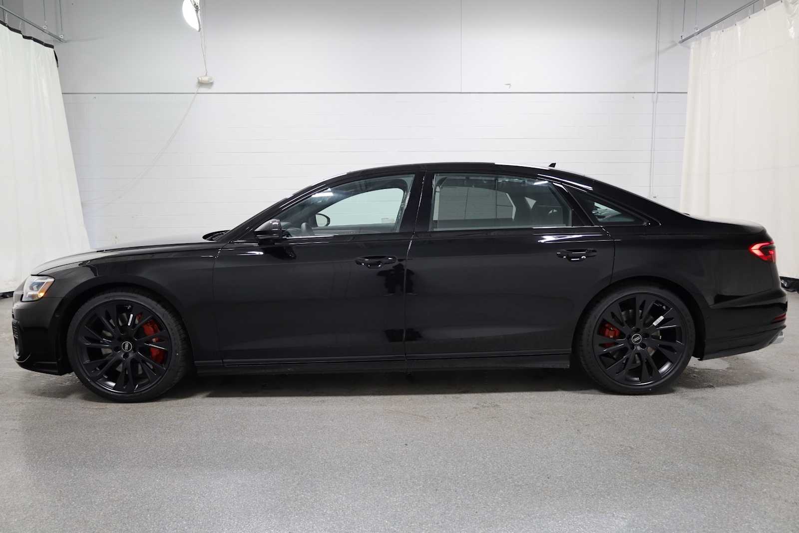 Thumbnail: 2025 Audi S8 - 2