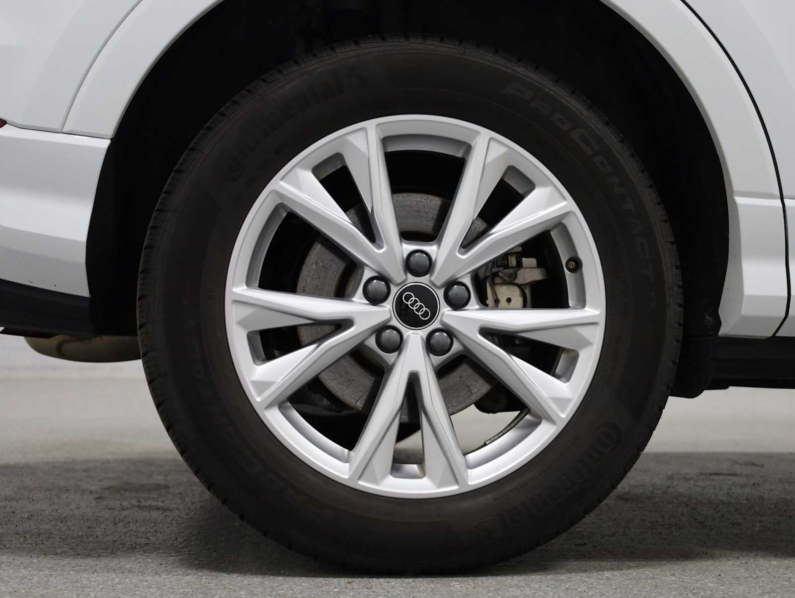 Thumbnail: 2025 Audi Q3 - 35