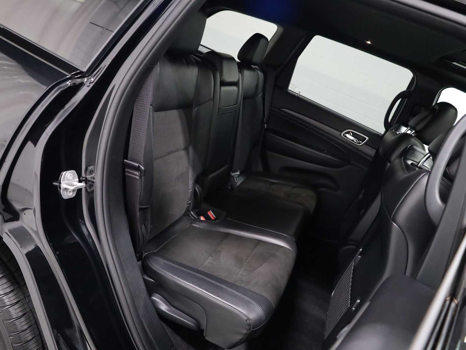 Thumbnail: 2019 Jeep Grand Cherokee - 35