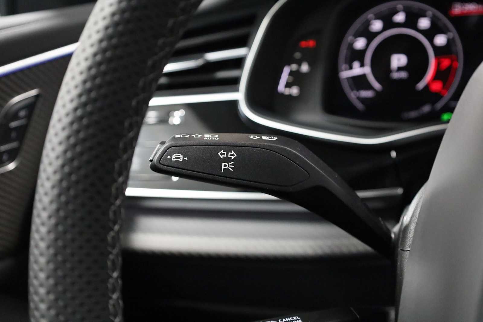 Thumbnail: 2026 Audi RS Q8 - 28