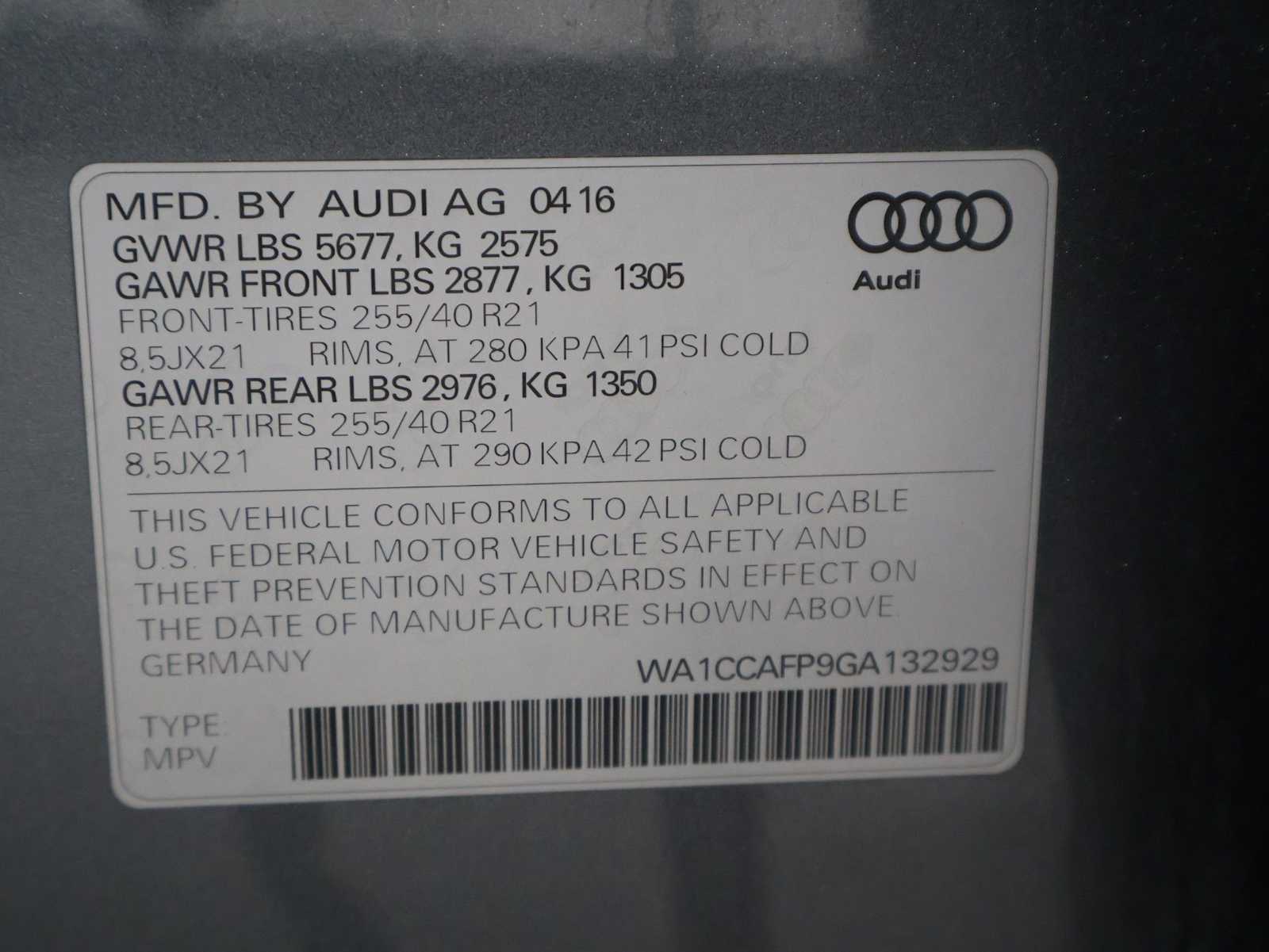 Thumbnail: 2016 Audi SQ5 - 41