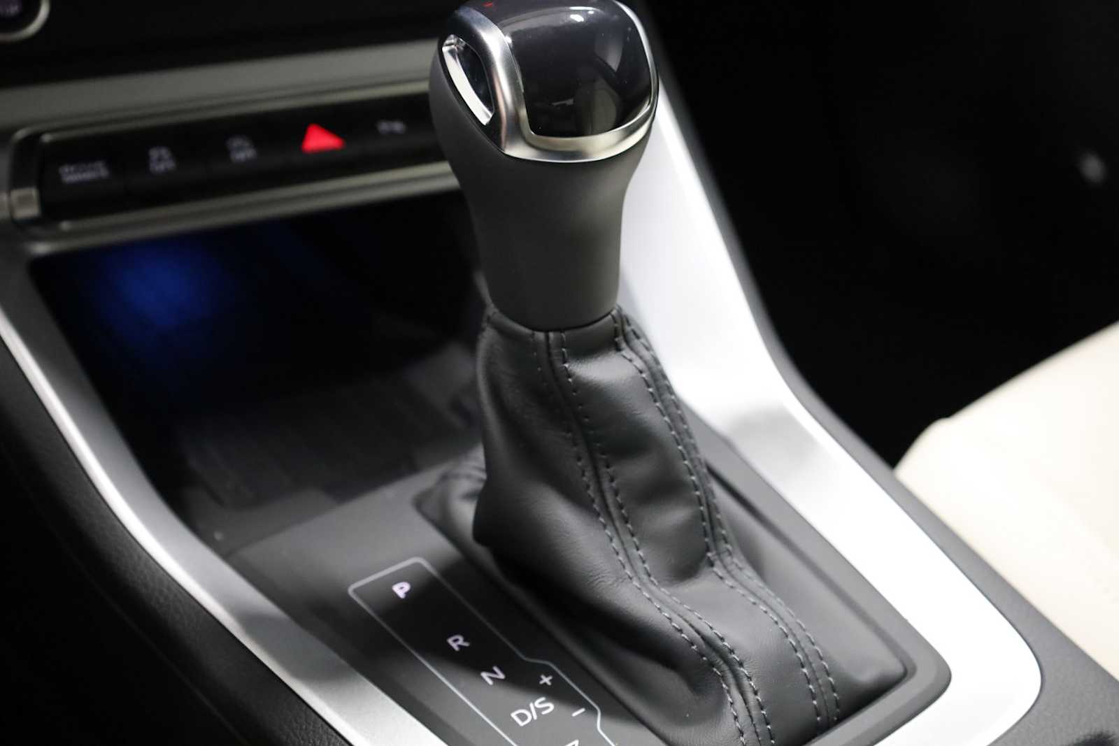 Thumbnail: 2025 Audi Q3 - 27