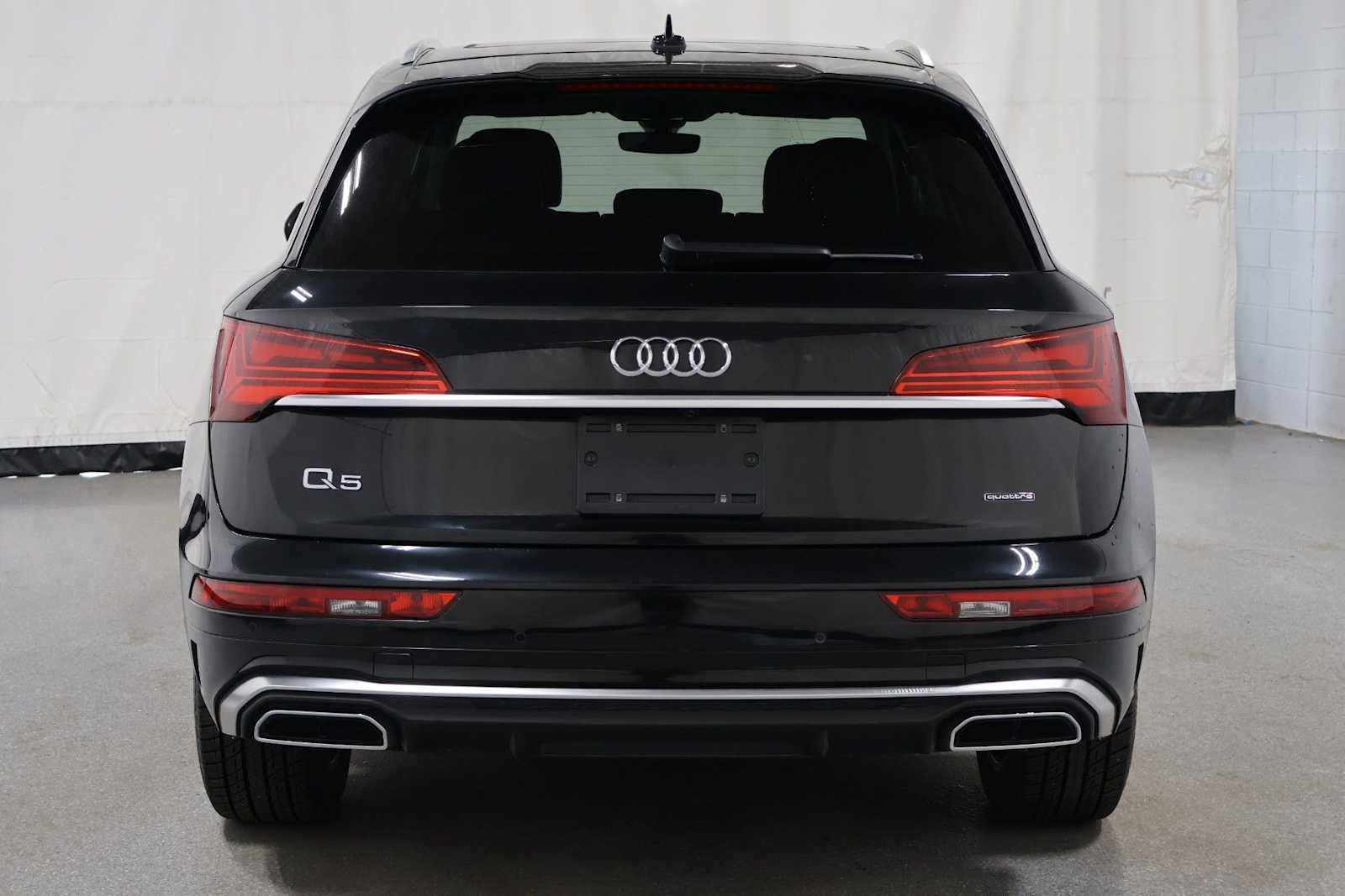 Thumbnail: 2023 Audi Q5 - 7