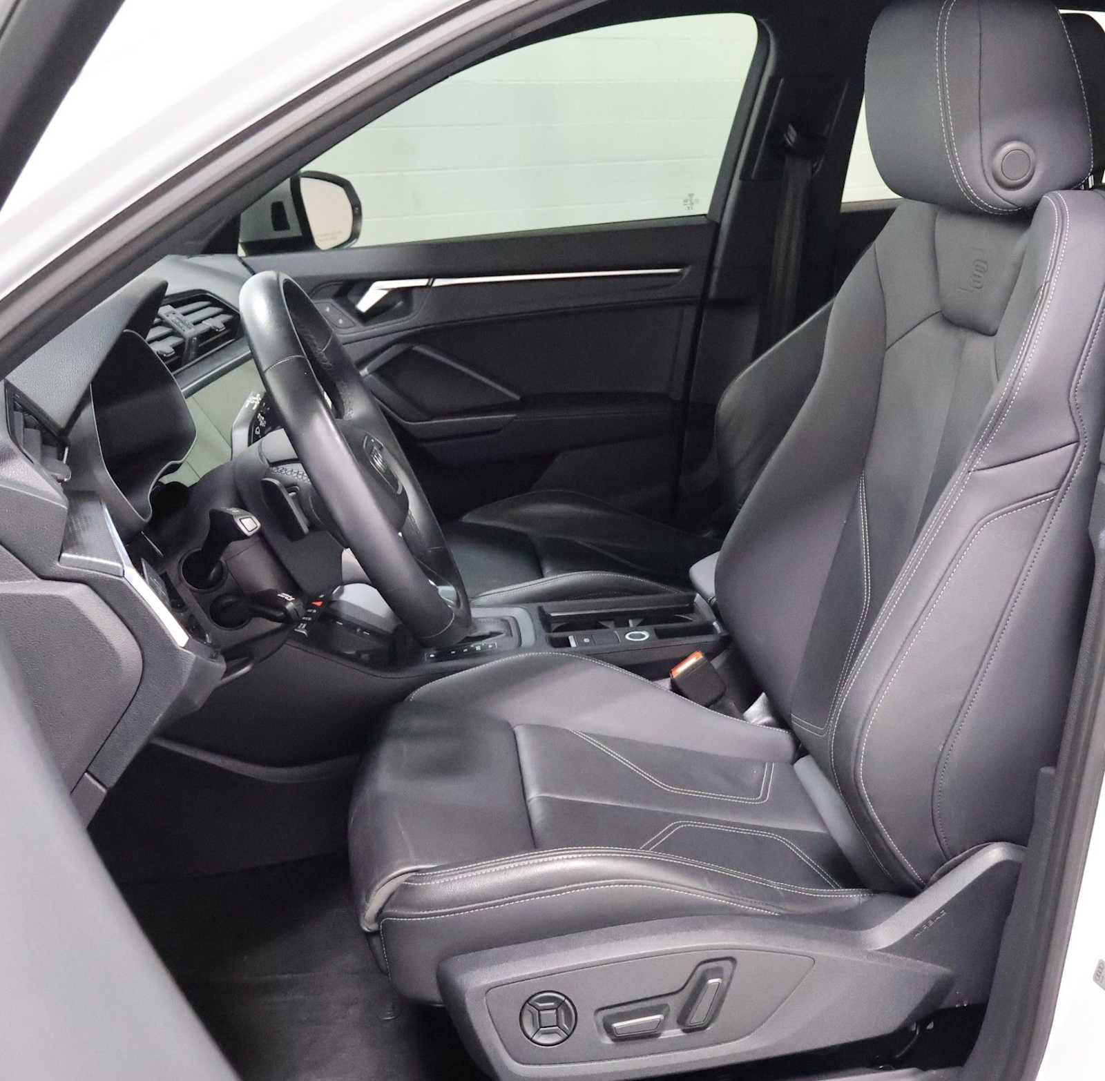Thumbnail: 2024 Audi Q3 - 5