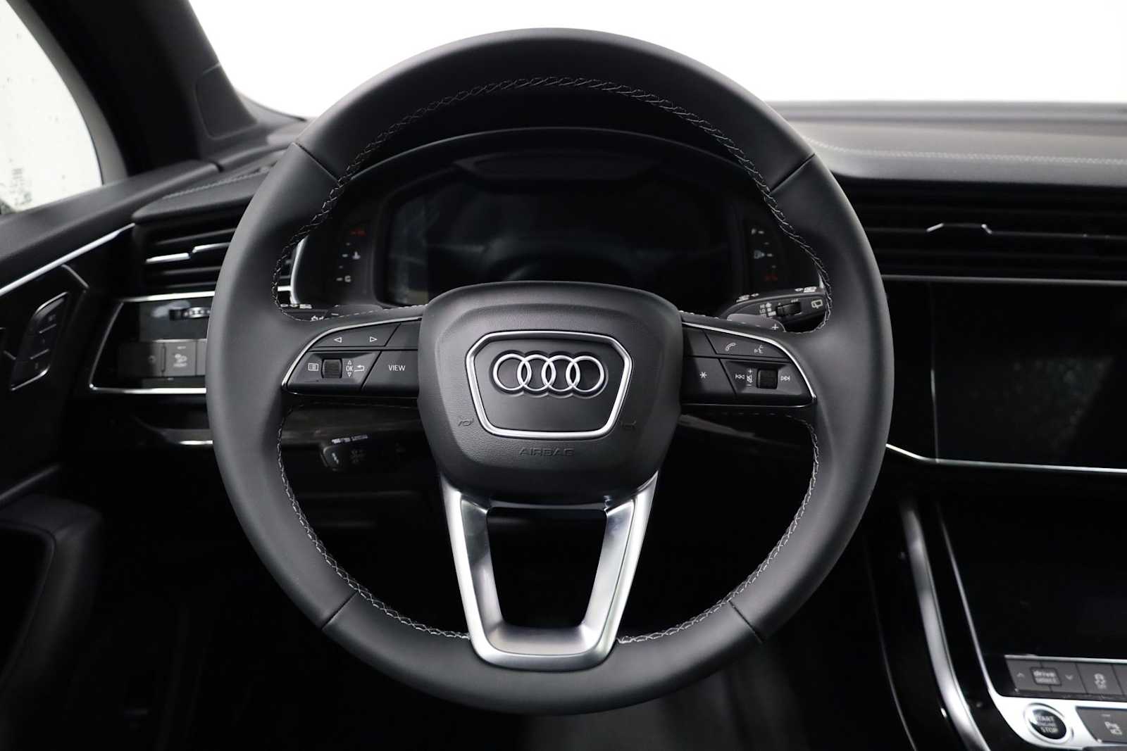 Thumbnail: 2026 Audi Q7 - 24