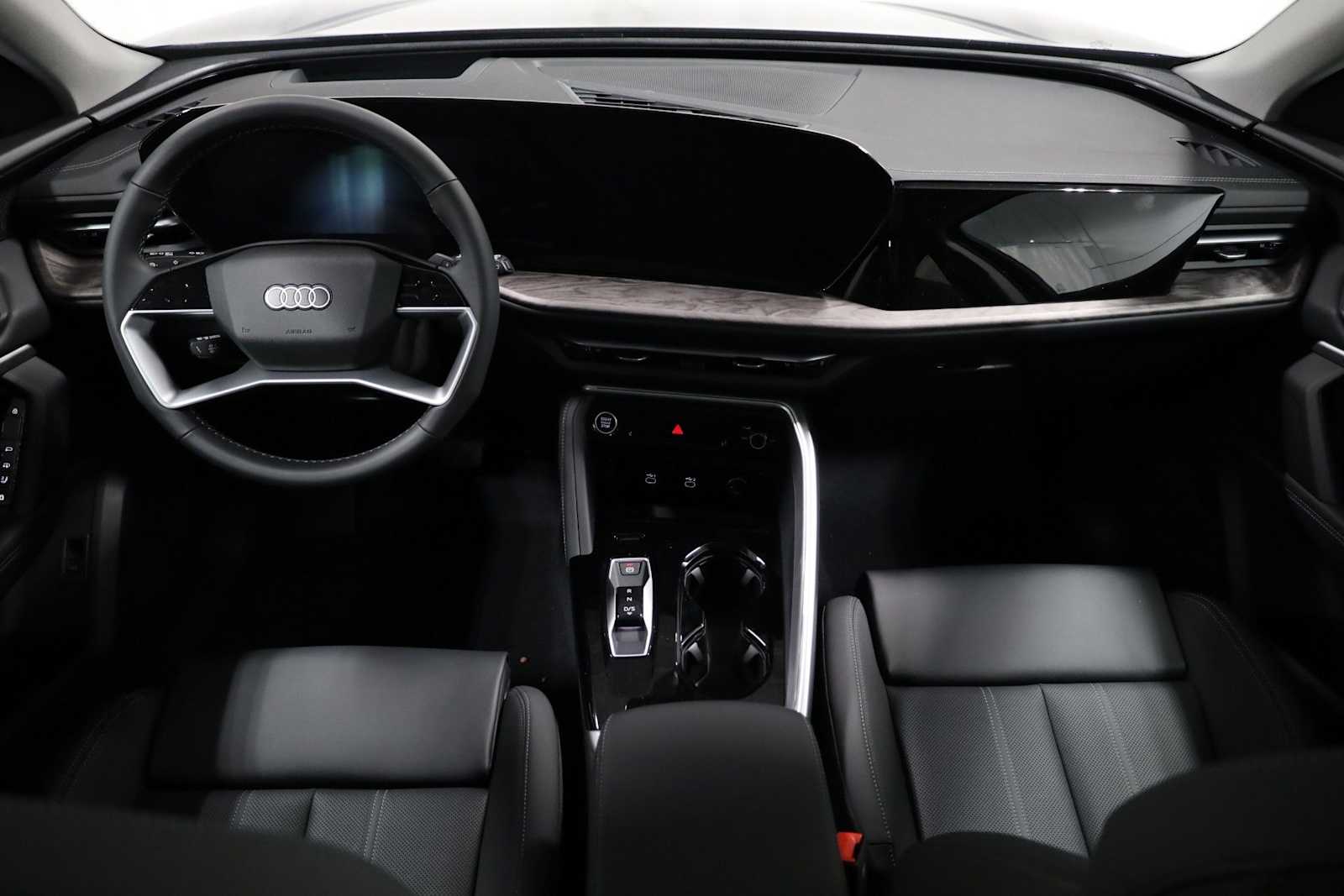 Thumbnail: 2025 Audi Q5 - 22