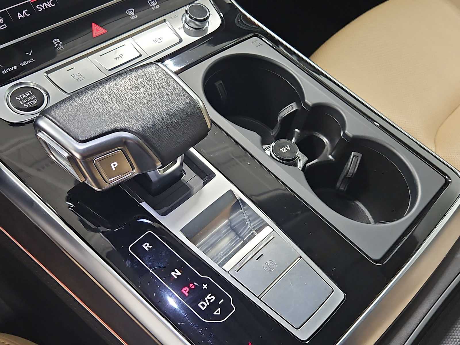 Thumbnail: 2023 Audi Q8 - 27