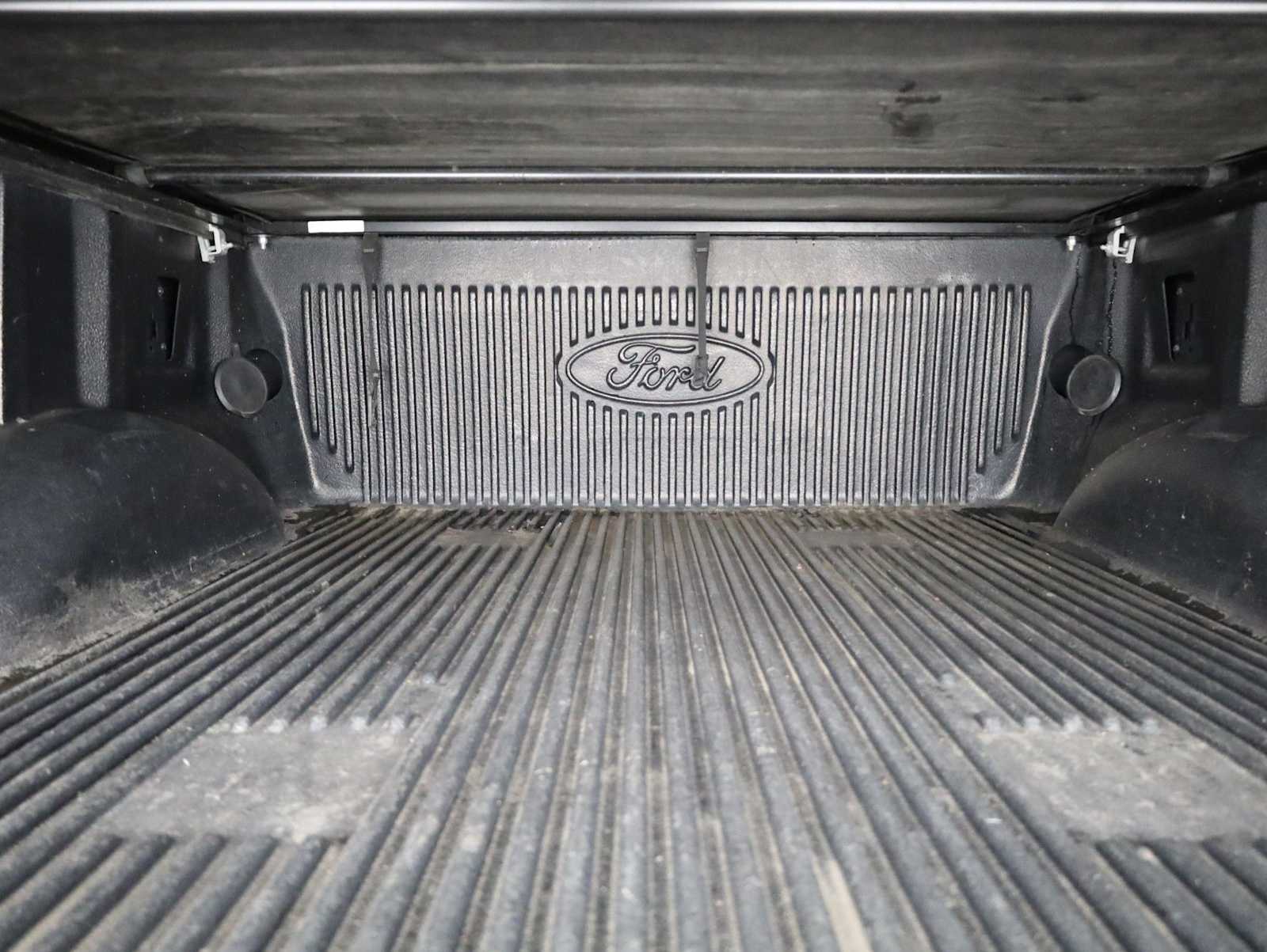 Thumbnail: 2015 Ford F-150 - 38