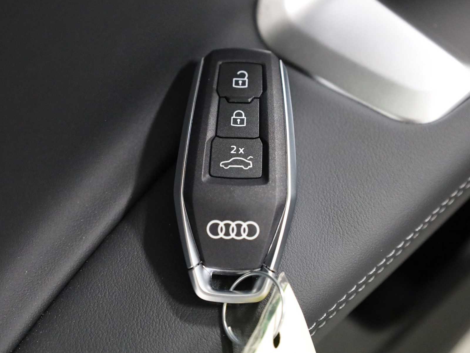 Thumbnail: 2026 Audi Q5 - 39