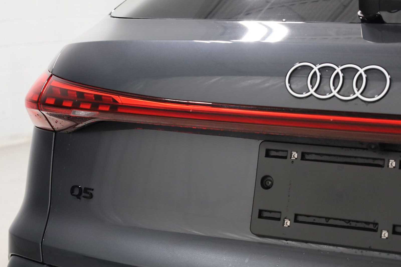 Thumbnail: 2025 Audi Q5 - 8