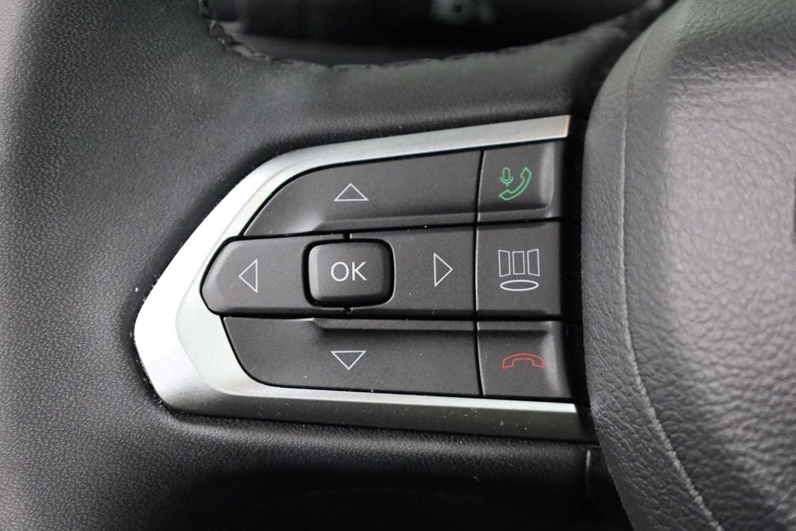 Thumbnail: 2023 Jeep Compass - 25