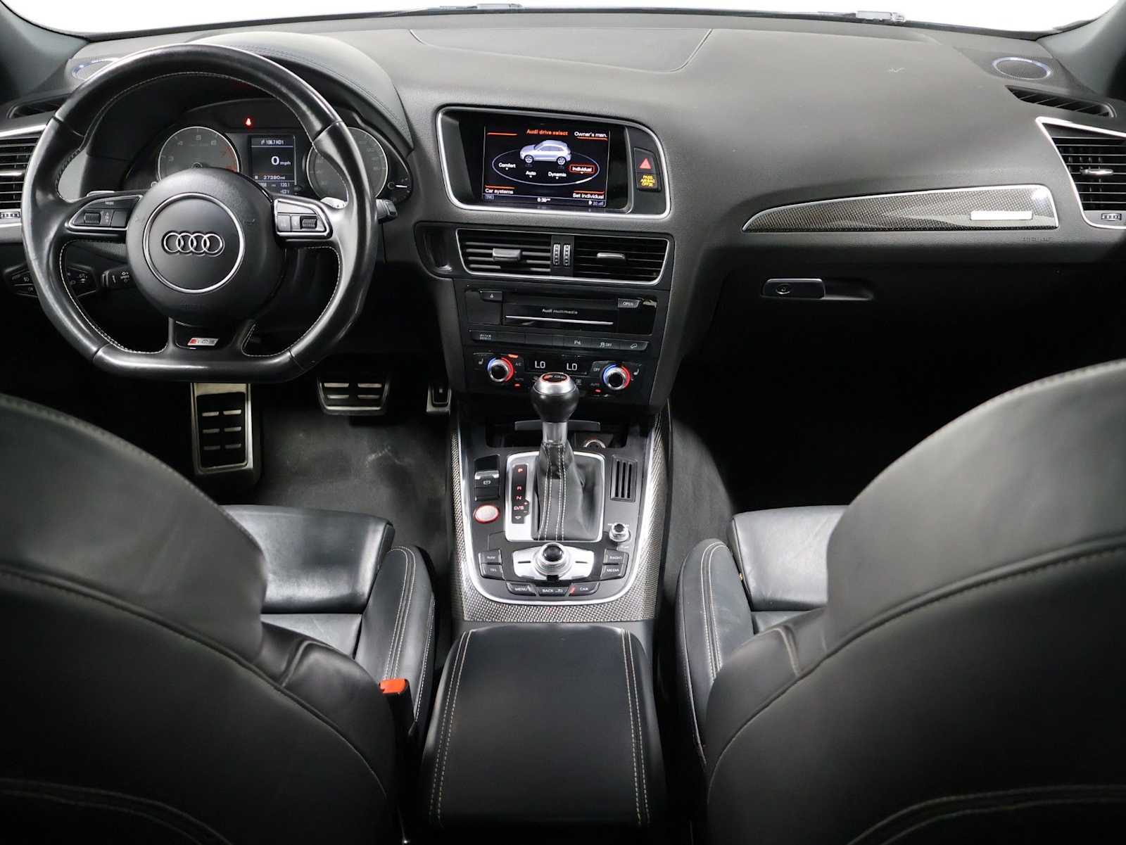 Thumbnail: 2016 Audi SQ5 - 24