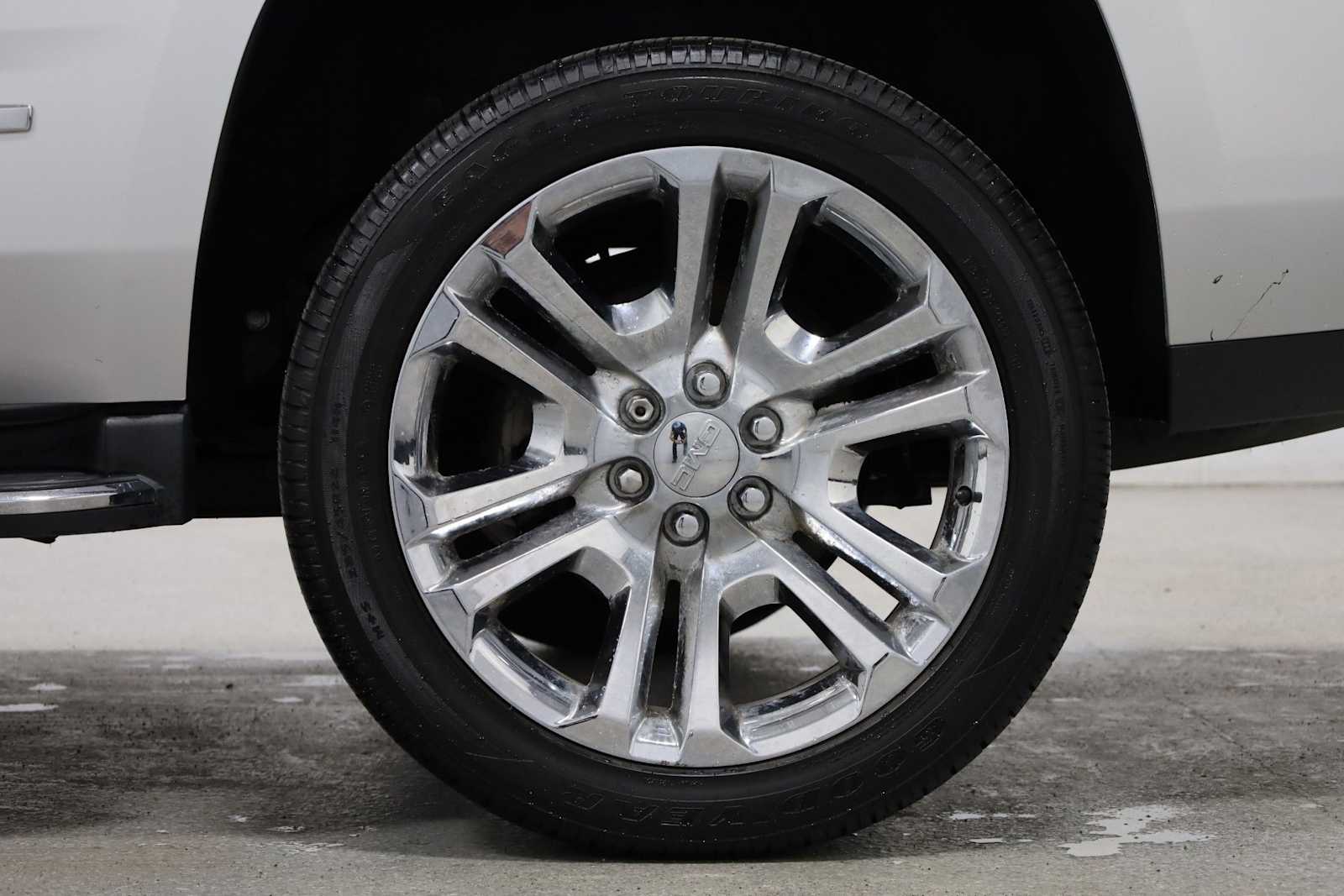 Thumbnail: 2017 GMC Yukon - 36