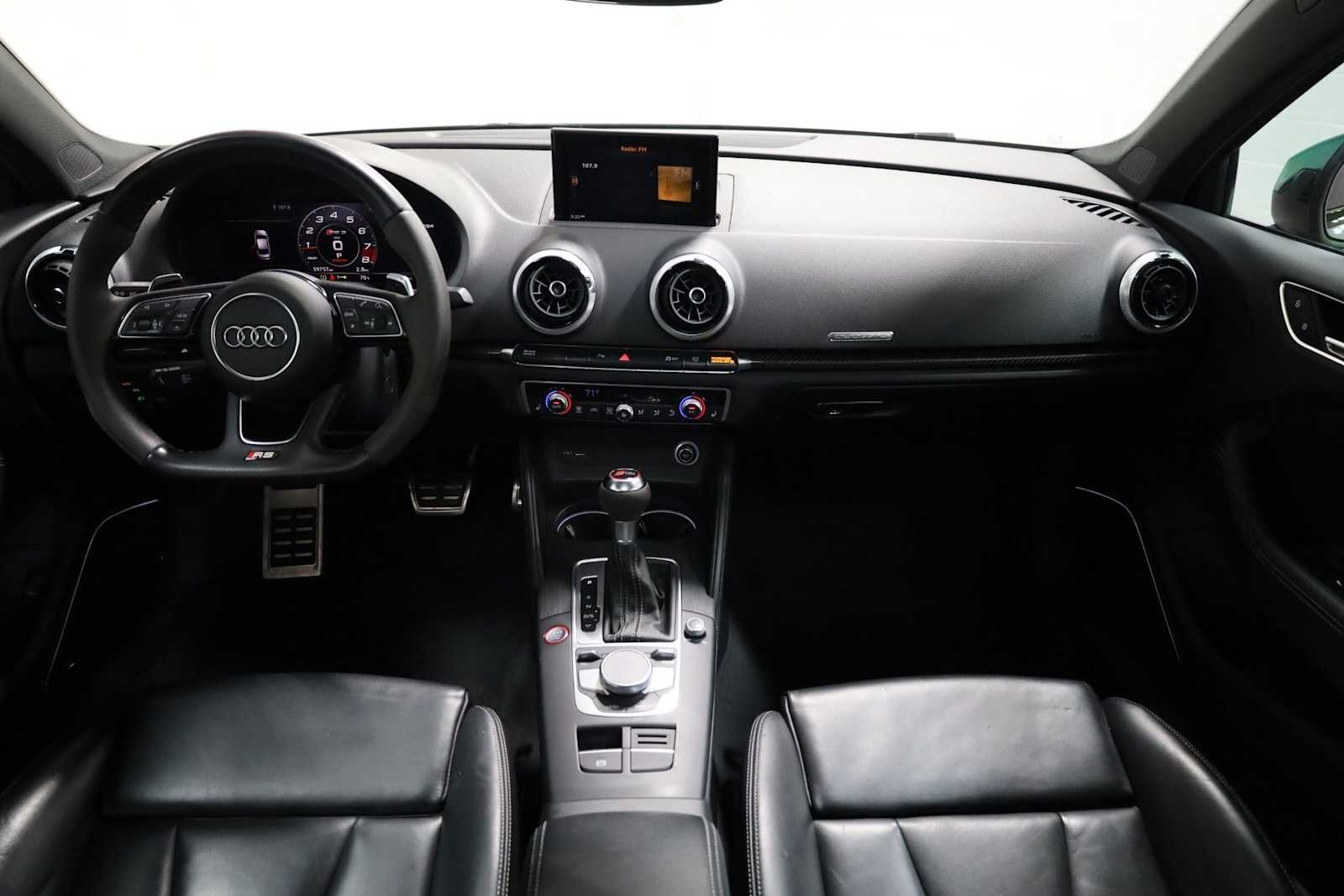 Thumbnail: 2018 Audi RS 3 - 25