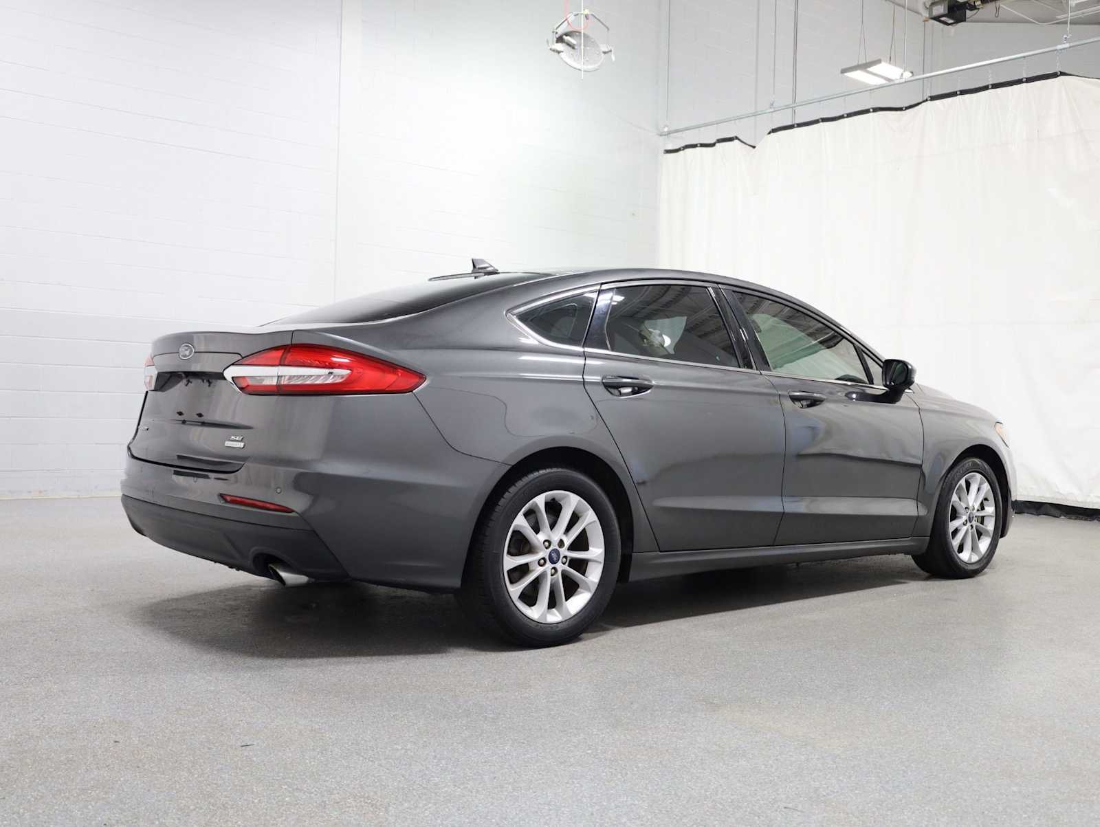 Thumbnail: 2019 Ford Fusion - 9