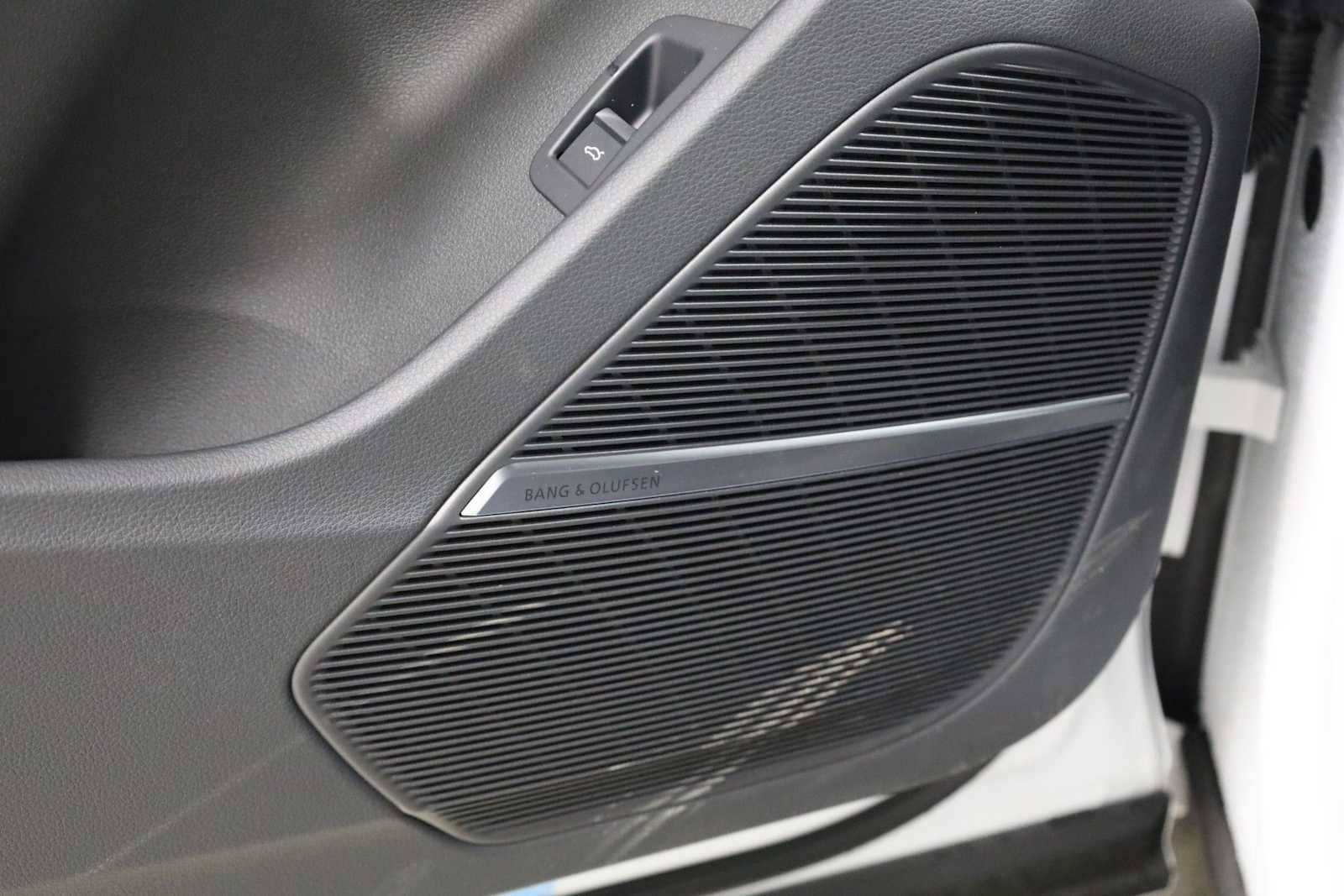 Thumbnail: 2026 Audi Q7 - 17