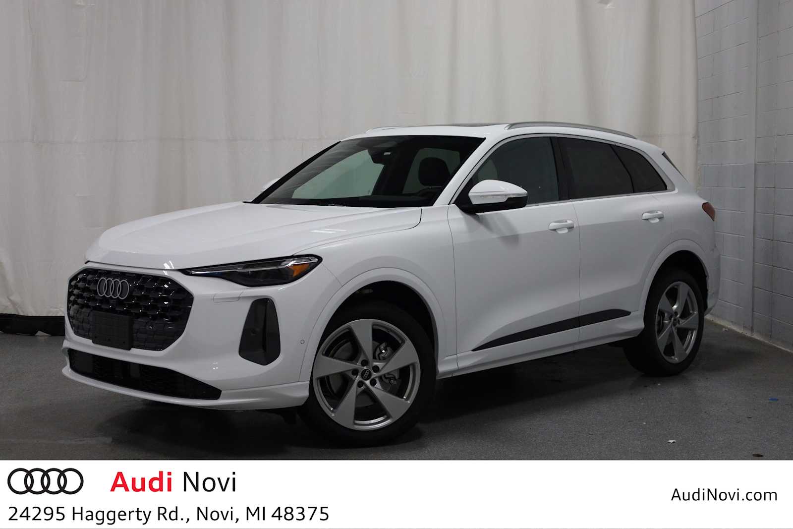 Thumbnail: 2025 Audi Q5 - 1