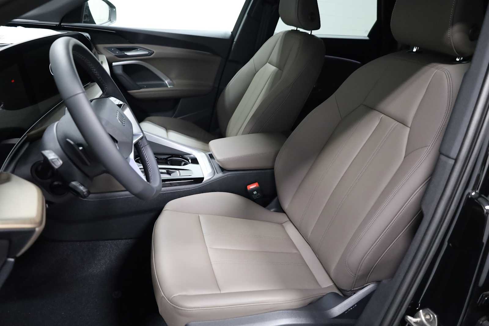 Thumbnail: 2025 Audi Q5 - 5