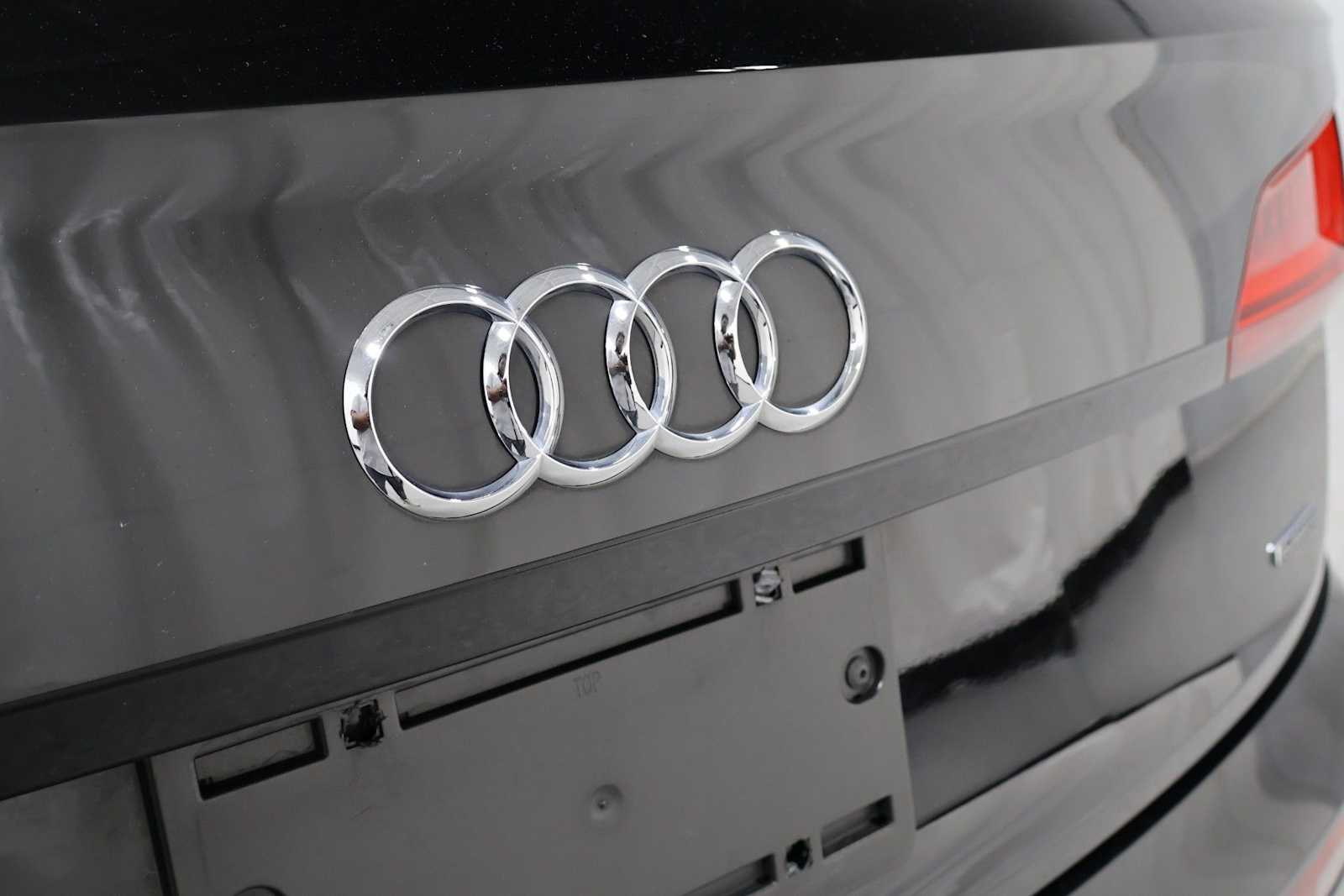 Thumbnail: 2020 Audi Q5 - 8