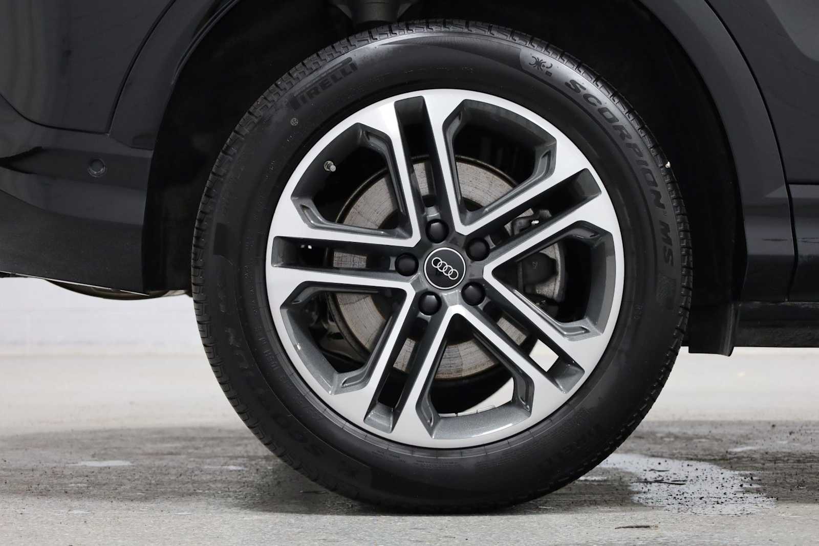 Thumbnail: 2025 Audi Q5 - 35