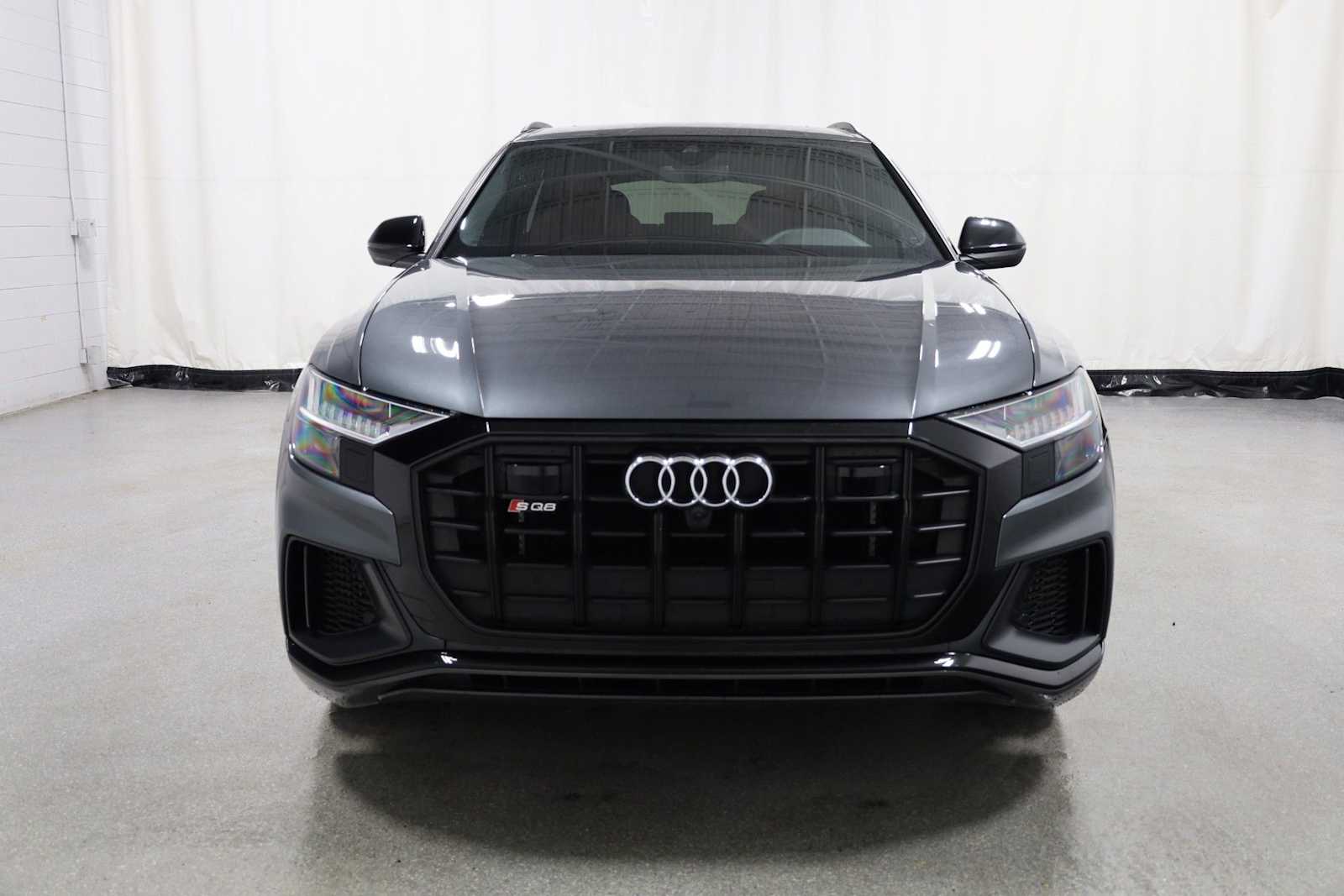 Thumbnail: 2023 Audi SQ8 - 14