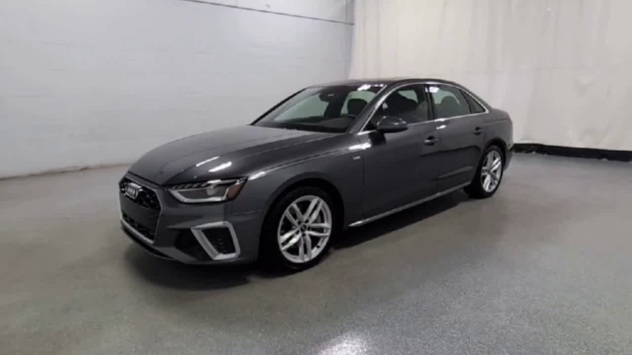 2023 Audi A4 45 S line Premium photo 3