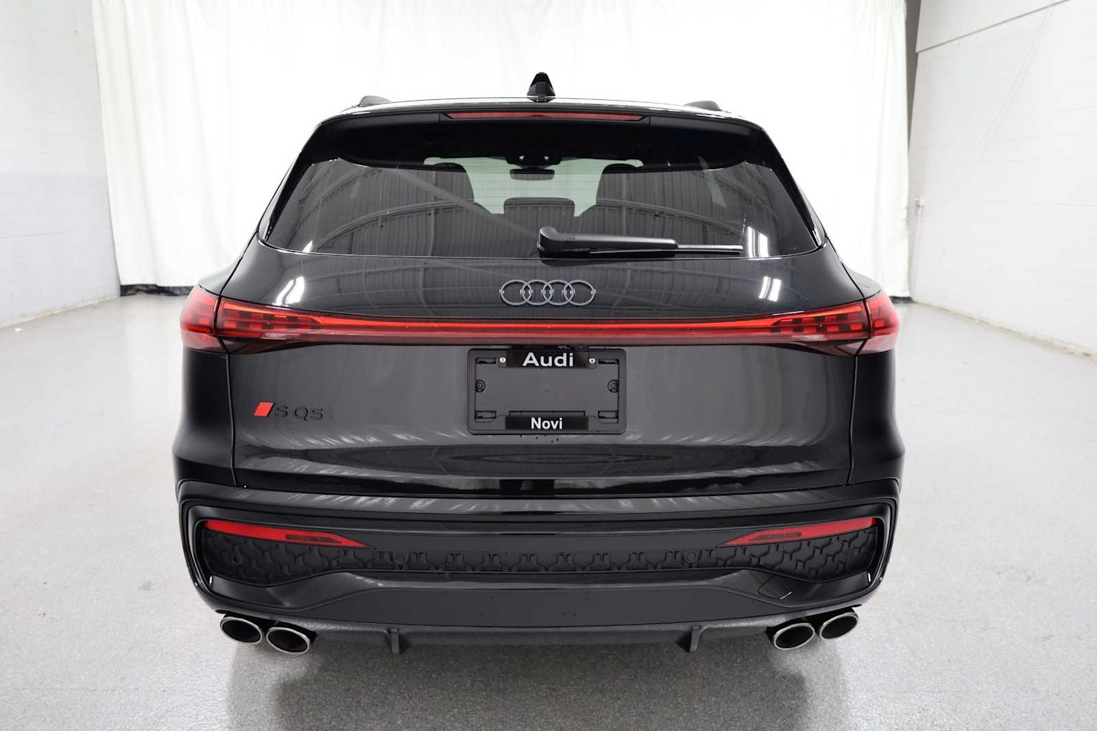 Thumbnail: 2025 Audi SQ5 - 7