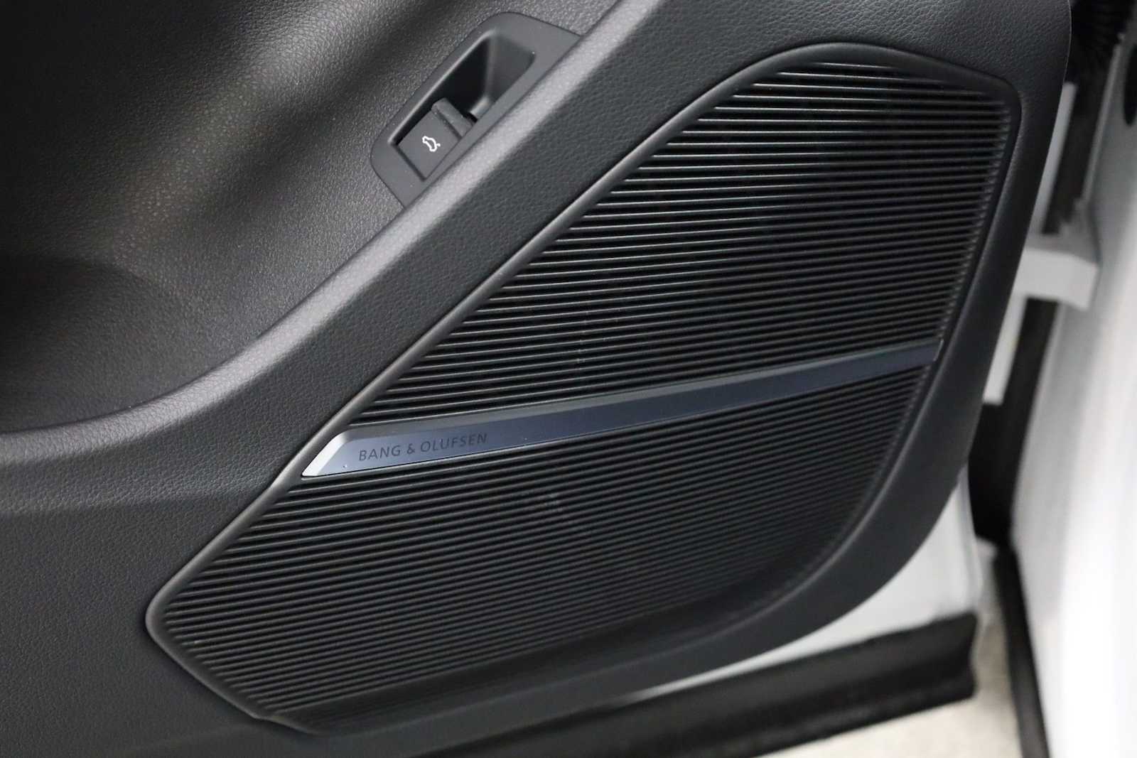 Thumbnail: 2026 Audi Q7 - 17